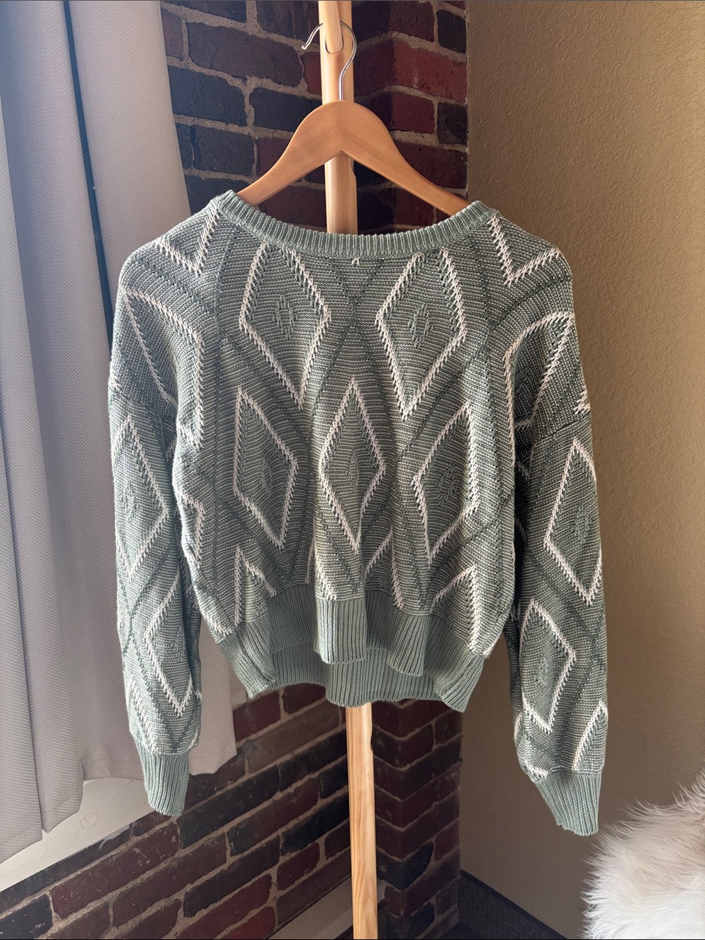 Pink Lily Sage Green Diamond Knit Crewneck Sweater Size M